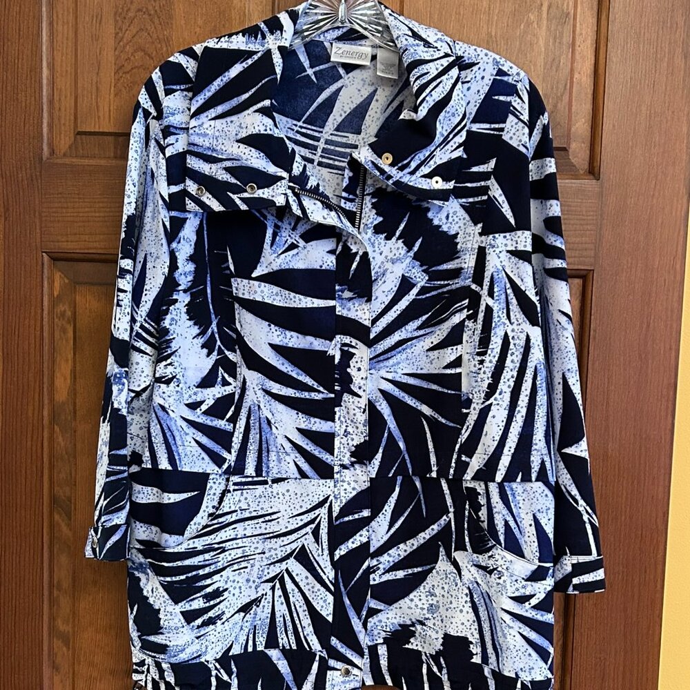 Zenergy by Chicos, light weight zip-front leaf-print windbreaker jacket